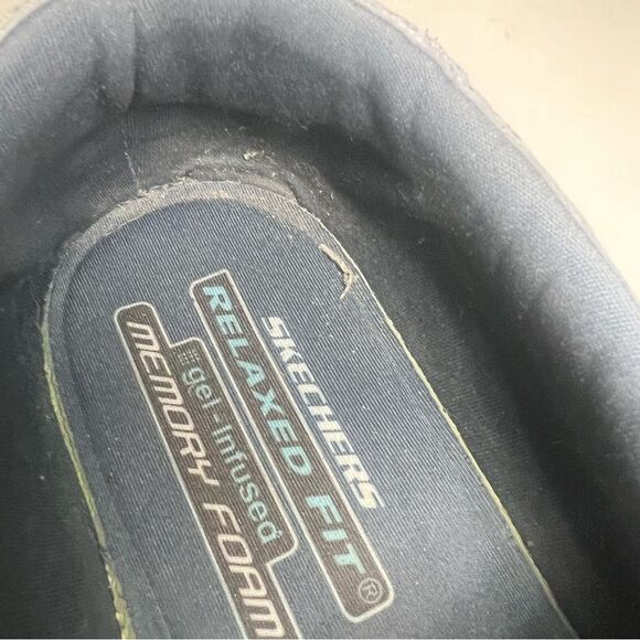 Skechers‎ Hinton Ortego Canvas Loafers Men Sz 13 Navy Casual Padded Comfy Flawed - Picture 15 of 16